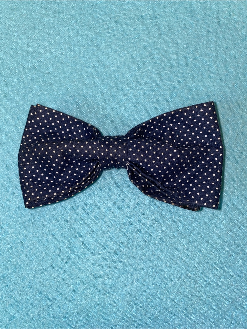 DOG BOW TIE Accessory slides onto collar navy blue white polka dots size OSFA